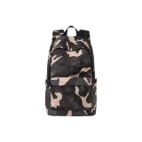 Зелёный камуфляж серого цвета.