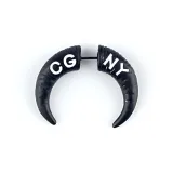 Черная серьга-гвоздик с рогом (Один)