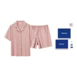 Светло-розовый