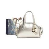 Серебряный с шармом