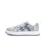 Белый серебристый