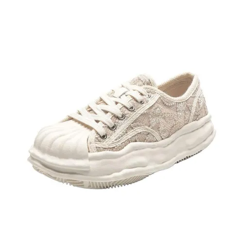 YGK Casual Low Top Beige Women's