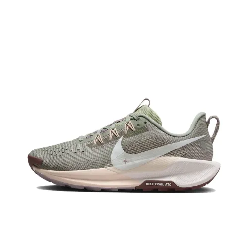 Nike Pegasus Trail 5 Low Top Trail Беговые кроссовки Женские Зеленый
