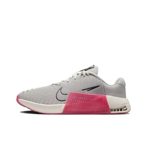 Nike Metcon 9 Slip Устойчивый к истиранию Низкий Топ Кроссовки для тренировок Женские Серый Розовый