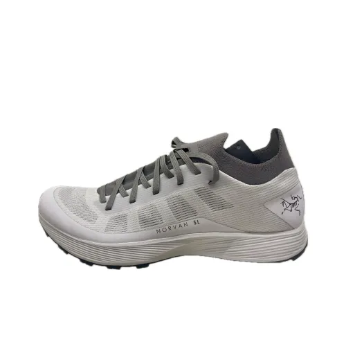 Arcteryx Norvan SL Low Top Trail Беговые кроссовки Мужские Серый одиночества