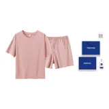 Светло-розовый