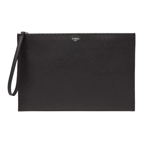 FENDI Плоский Клатч Selleria Среднего ФорматаКлатч Selleria Черного Цвета, Прошитый Вручную 196 Стежками