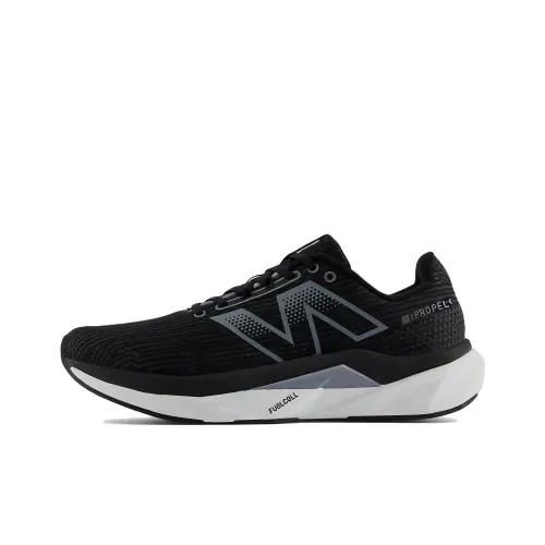 New Balance NB FuelCell Propel v5 Low Топ Беговые кроссовки Мужской Черный белый