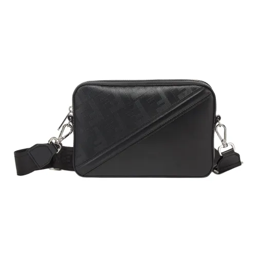 FENDI Camera Case FENDI DiagonalСумка Из Кожи Черного Цвета