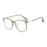 Прозрачный зеленый