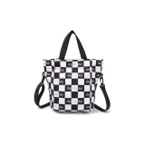 Черно-белая клетка