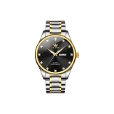 Стальной браслет с черным циферблатом.