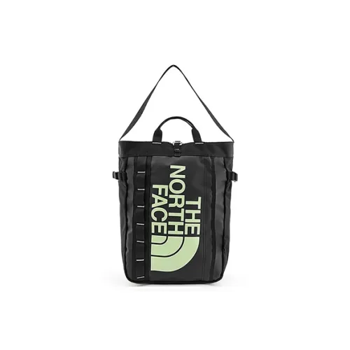 Рюкзак The North Face 19,2L Outdoor Bag материал устойчивый к разрыву цвет космический черный унисекс