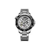 Серебряный корпус с черным циферблатом, стальной браслет.