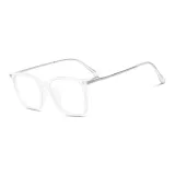 Прозрачный