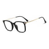 Яркий черный