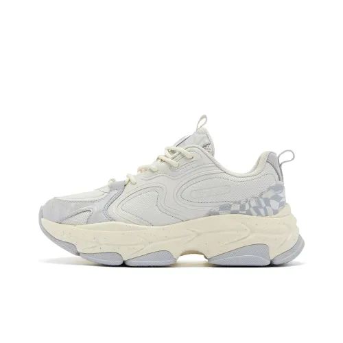 QIAODAN Износостойкий Легкий Увеличивающий Высоту Низкий Топ Повседневная Обувь Женская Лунный Светлый Бежевый