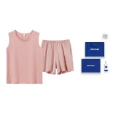 Светло-розовый