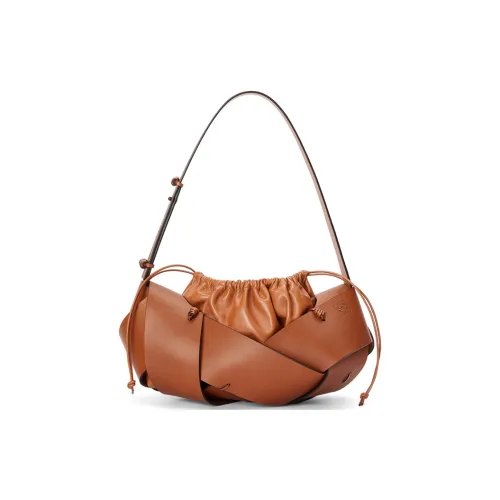 LOEWE Сумка через плечо из телячьей кожи сумка на плечо женская коричневая