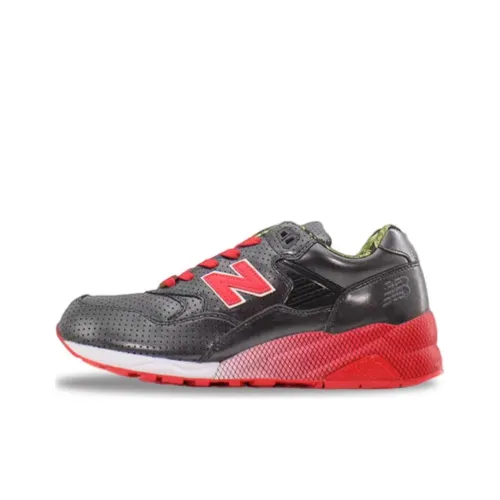 Stussy X Mad HECTIC X UNDEFEATED x New Balance NB 580 Low Топ Беговые кроссовки Унисекс Черный Красный
