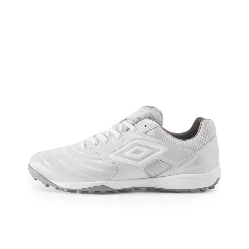 Umbro совместный бренд ACCERATORTR WIDE TF Футбольные бутсы New Arrival Тип поддержки Фрисби Бутсы Кроссовки для тренировок Мужской