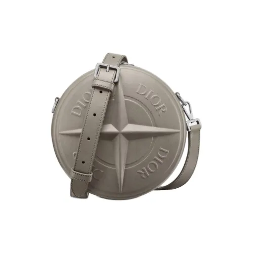 DIOR STONE ISLAND Коровья кожа Маленькая круглая сумка Сумка через плечо Мужская Серый