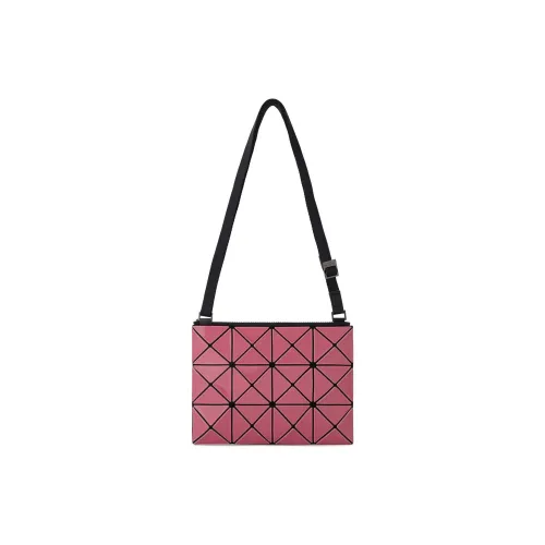 ISSEY MIYAKE Сумки через плечо Женские
