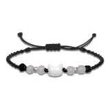 Белый кот, браслет с бусинами на шнурке