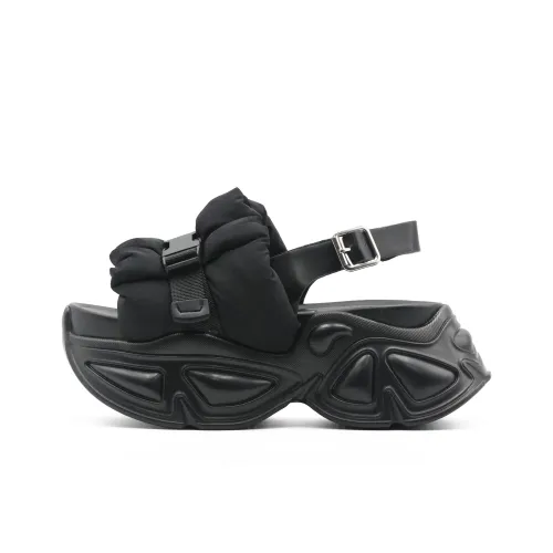 Little Sue Пляжные сандалии Женские Черный