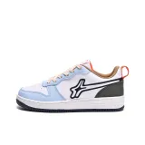 Белый, синий, зелёный.