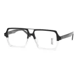 Половина черный, половина прозрачный