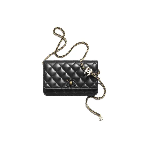 CHANEL Кошельки Женские