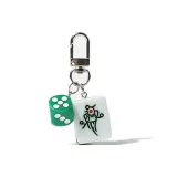 Серебряная застежка, зеленый брелок в форме курицы, кубик