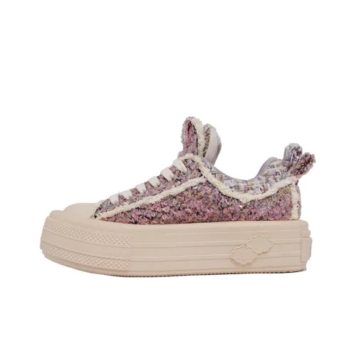 Foreshadow Low Top Canvas Shoes Pink Red Women's
