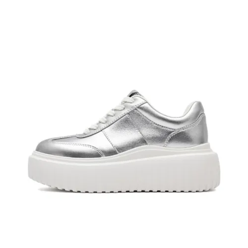 Staccato Высота Увеличивающие Кроссовки для Скейтбординга Женские