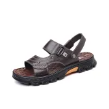 Коричневый