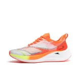 Белый и оранжевый