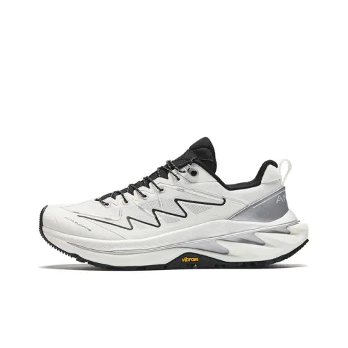 ANTA Wild PRO Амортизация Противоскользящий Легкий Низкий Топ Беговые кроссовки Мужские Белый Черный