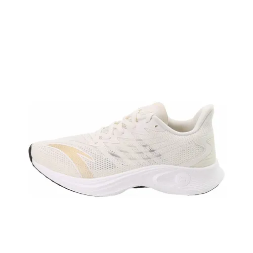 ANTA MACH 2,0 Амортизаторы Slip-резистентные устойчивые к истиранию Низкий топ Азотная технология Беговые кроссовки Мужские Белые