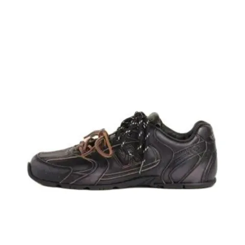 MIU MIU NB 530 Повседневный Низкий Топ Черный Женский