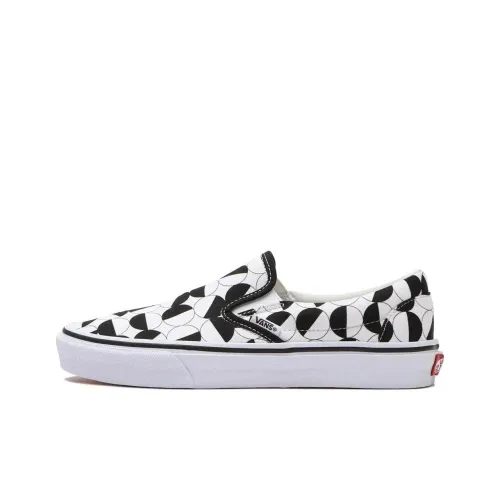 Vans Slip On Series CLASSICS 'GACHA' Низкие Скейтборд Кроссовки Unisex Черный Белый