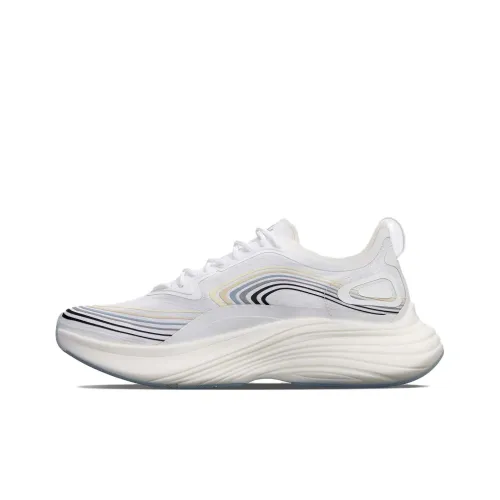 APL ATHLETIC PROPULSION LABS Низкий топ Беговые кроссовки Мужские Белый Серый