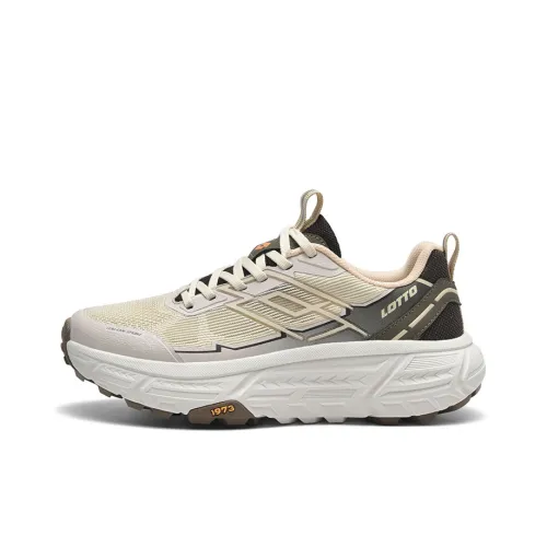 LOTTO Slip-resistant Abrasion-resistant Breathable Lightweight Low-top Hiking Shoes Women's Oatmeal