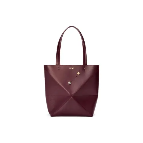 LOEWE Блестящая сумка Tote из коровьей кожи сумка для покупок сумка среднего размера женская бордового цвета