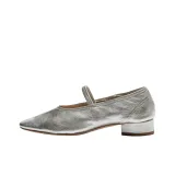 Серебристый