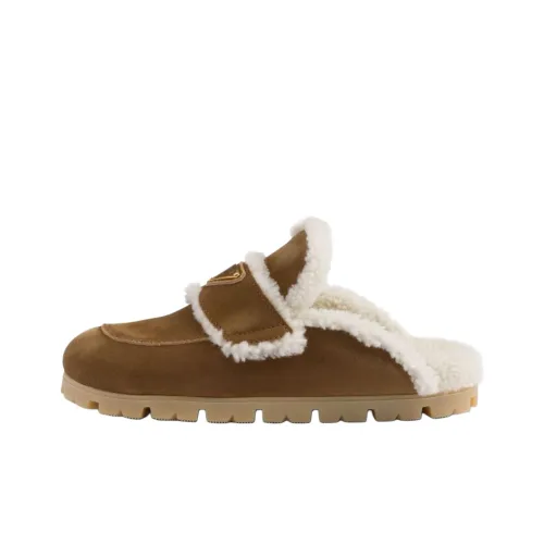 PRADA Домашние тапочки Женские Коричневый