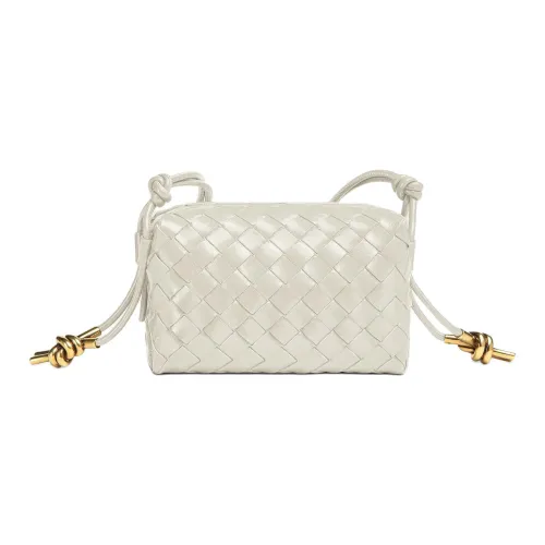 Bottega Veneta Loop Телячья кожа Сумка через плечо Мини Женская Кость Цвет