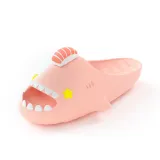 Розовый
