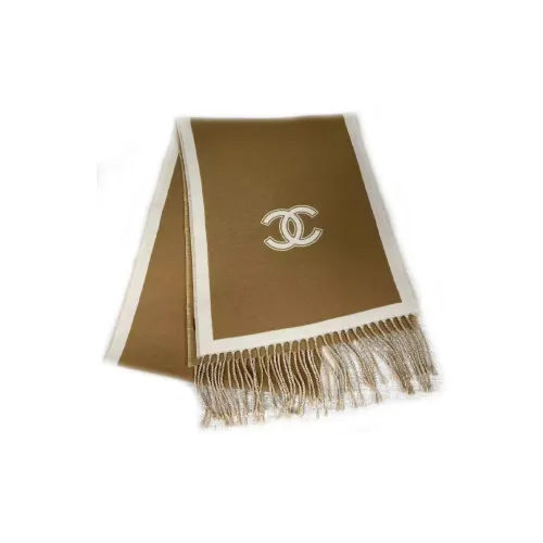 CHANEL Шарфы из шерсти Унисекс