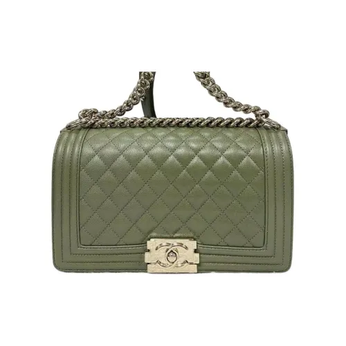 CHANEL Сумки через плечо Женские